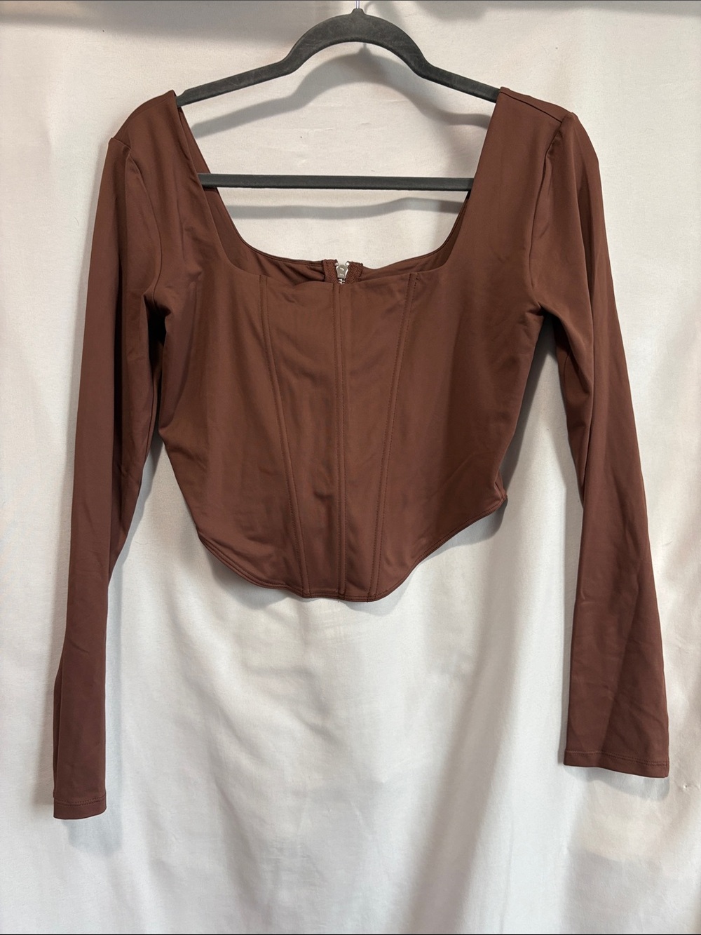 ReoRia Brown Long Sleeve Scoop Neck Crop Top